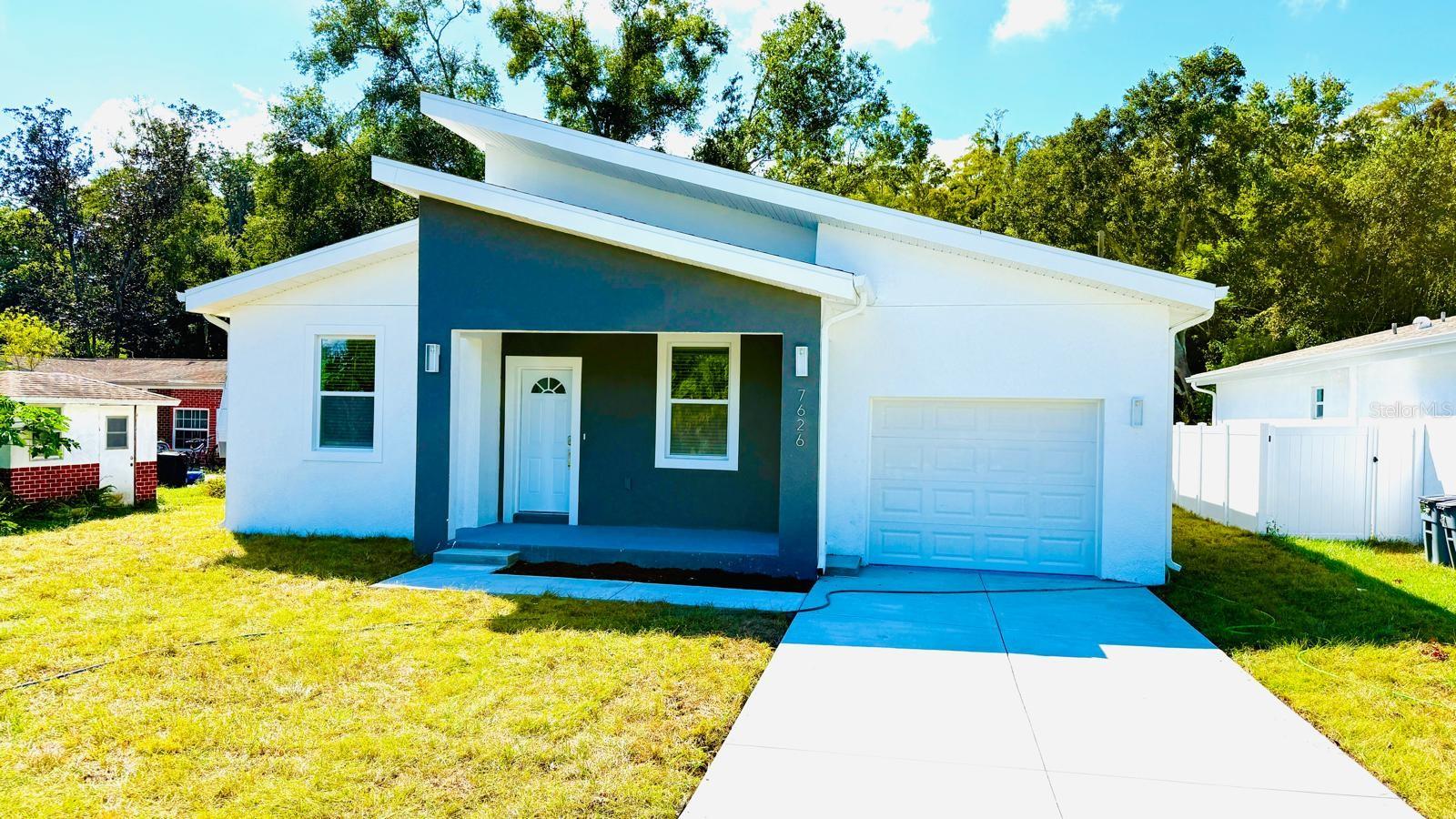 Single Family Residence em NEW PORT RICHEY, FL - Daniel Dourado