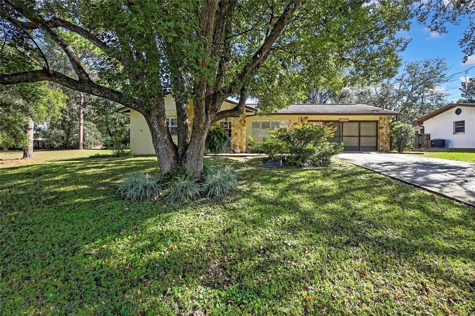 Single Family Residence em INVERNESS, FL - Daniel Dourado