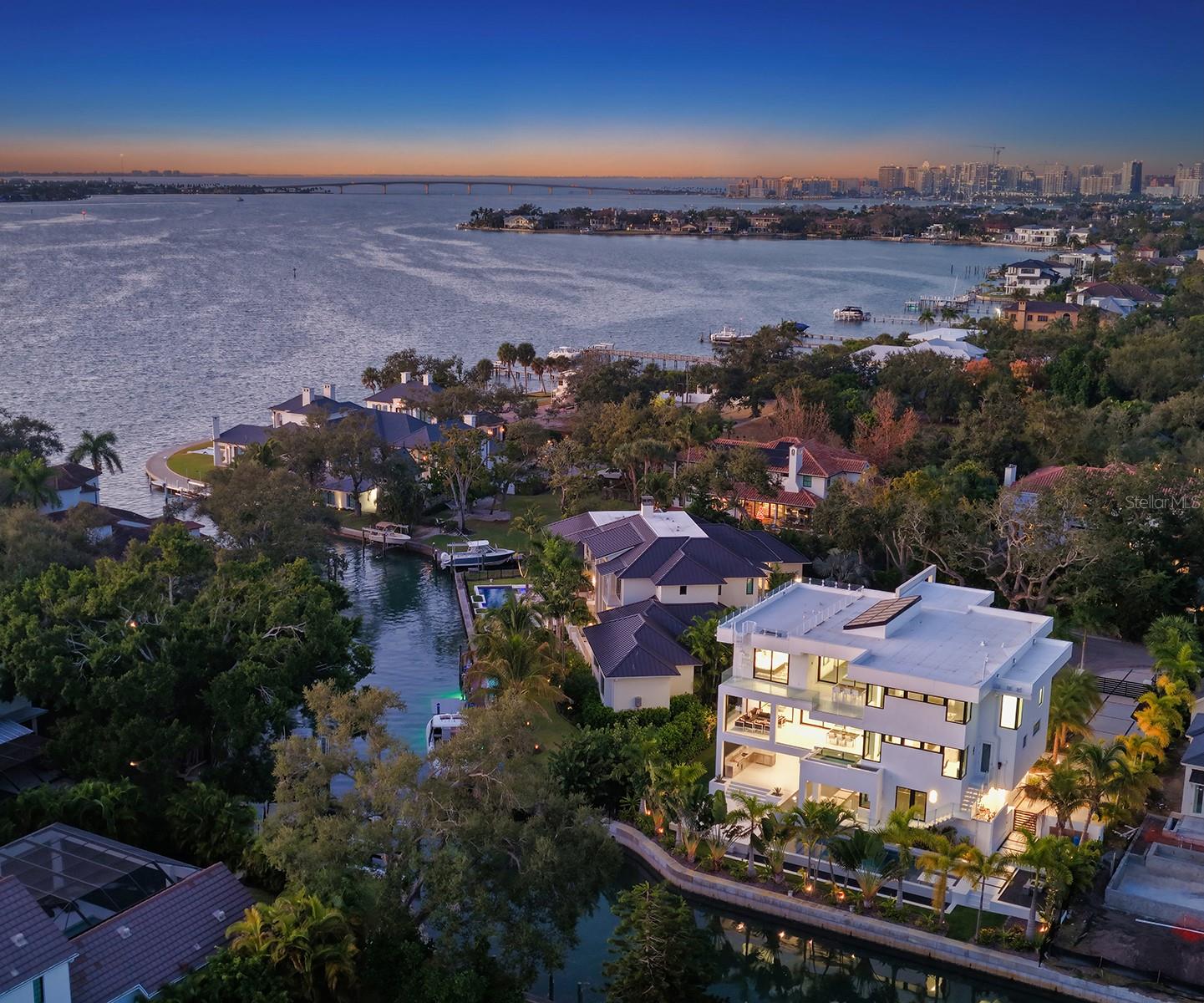 Single Family Residence em SARASOTA, FL - Daniel Dourado