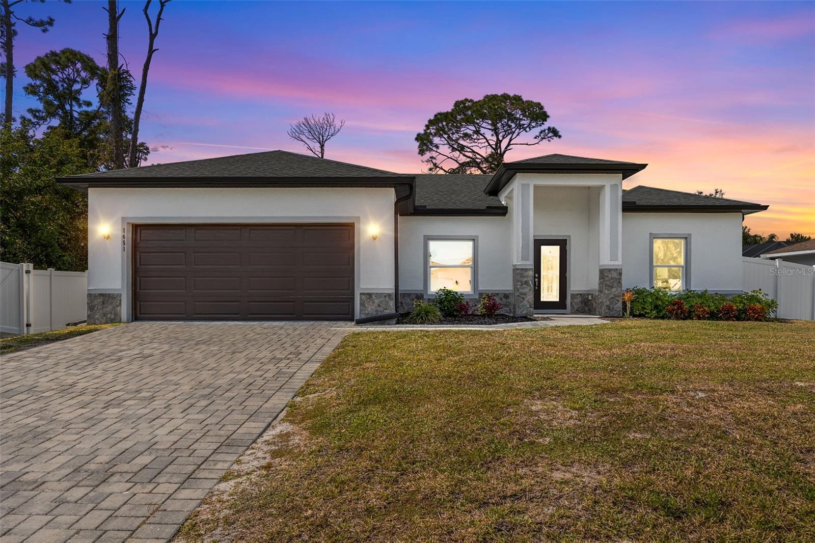 Single Family Residence in NORTH PORT, FL - Daniel Dourado