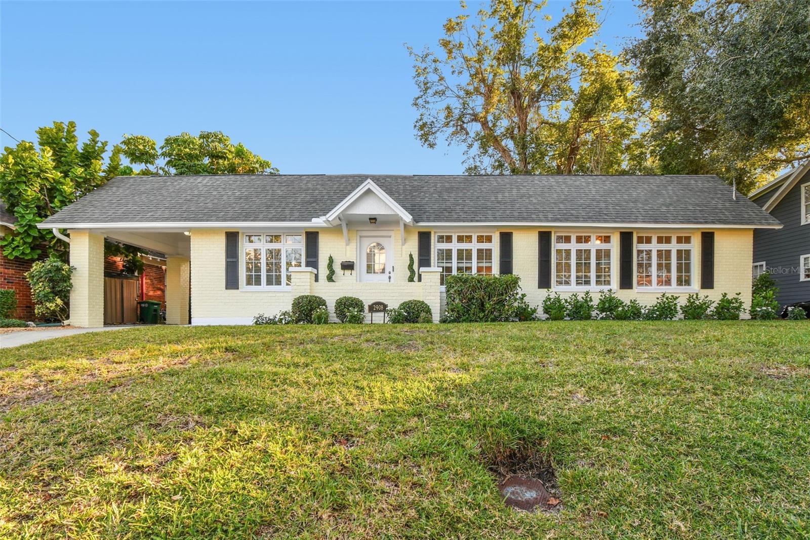 Single Family Residence in TAMPA, FL - Daniel Dourado