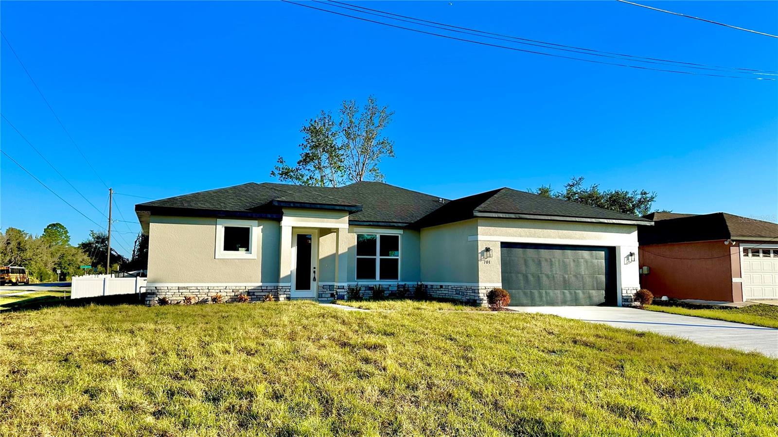 Single Family Residence in POINCIANA, FL - Daniel Dourado