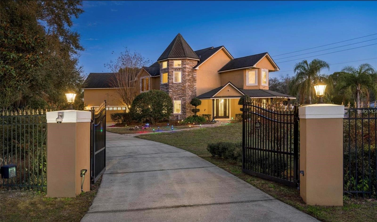 Single Family Residence em CHULUOTA, FL - Daniel Dourado