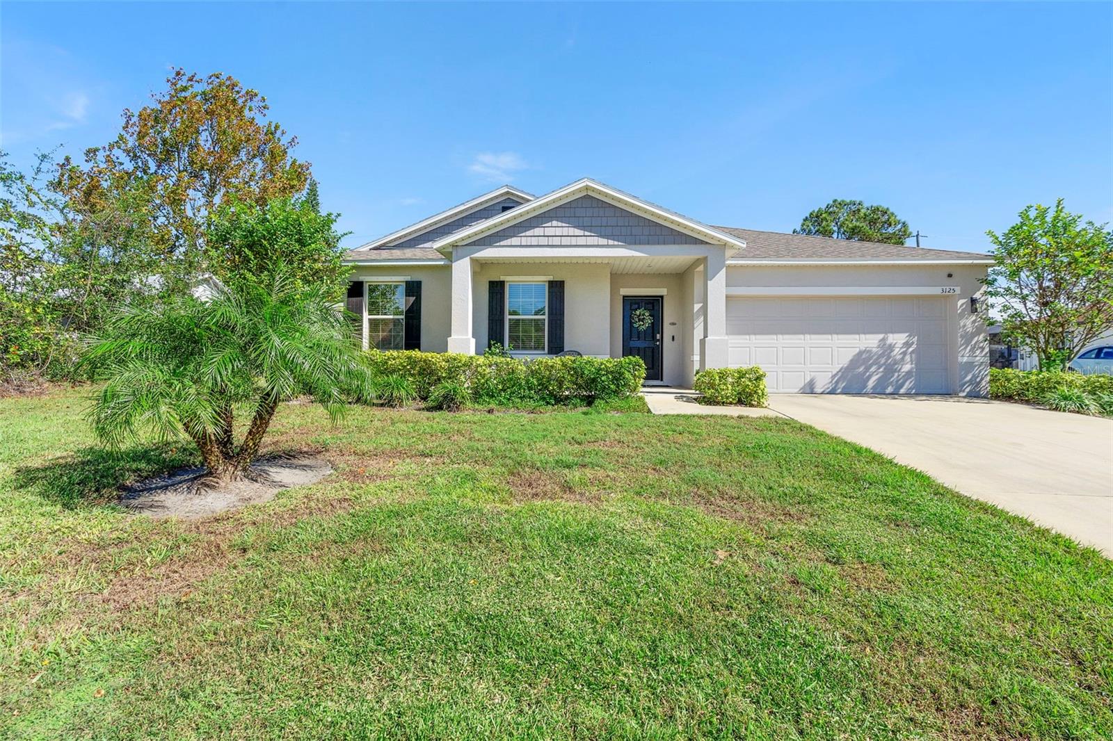 Single Family Residence in EDGEWATER, FL - Daniel Dourado