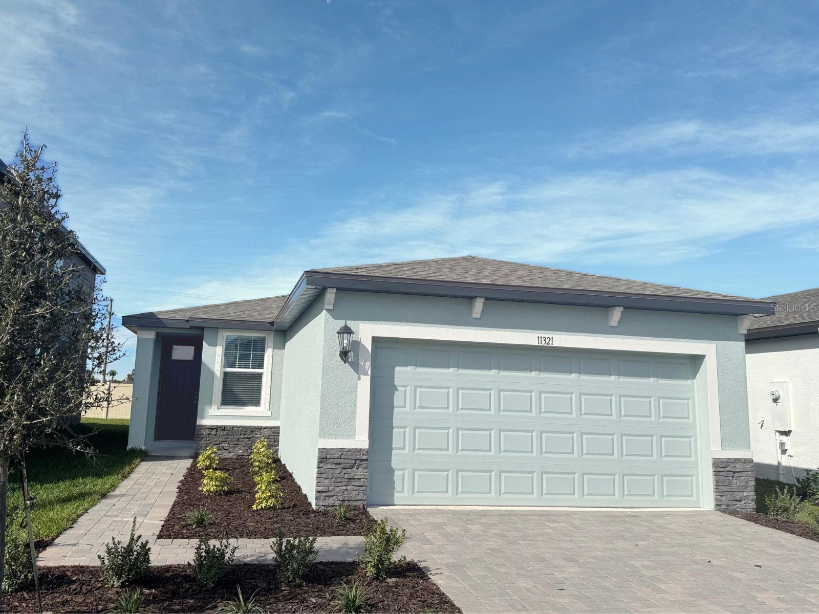 Single Family Residence in PARRISH, FL - Daniel Dourado