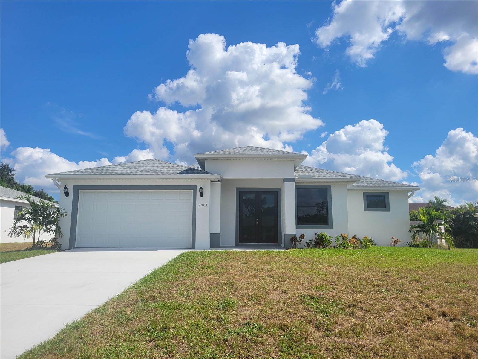 Single Family Residence em PORT CHARLOTTE, FL - Daniel Dourado