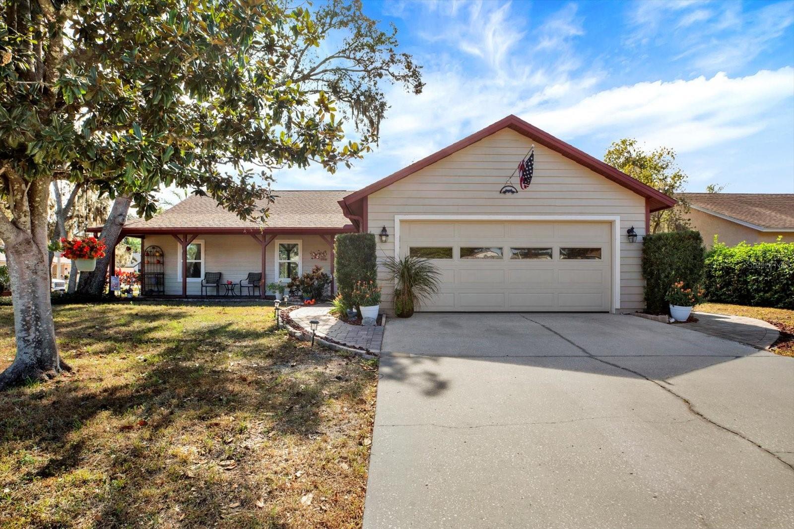 Single Family Residence em BRANDON, FL - Daniel Dourado