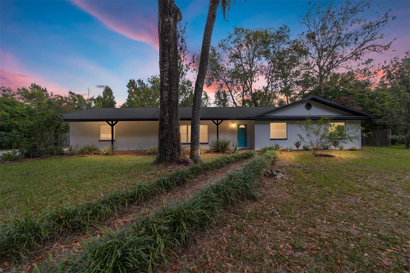 Single Family Residence in GAINESVILLE, FL - Daniel Dourado