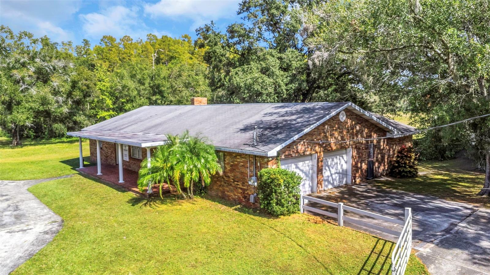 Single Family Residence em LUTZ, FL - Daniel Dourado