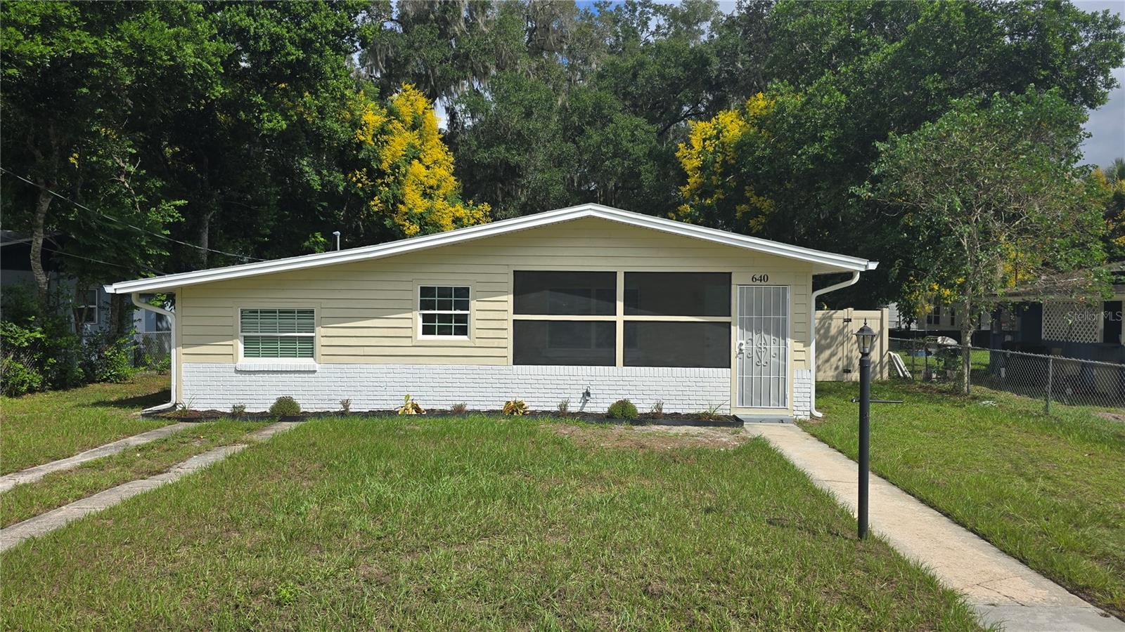 Single Family Residence in ORANGE CITY, FL - Daniel Dourado