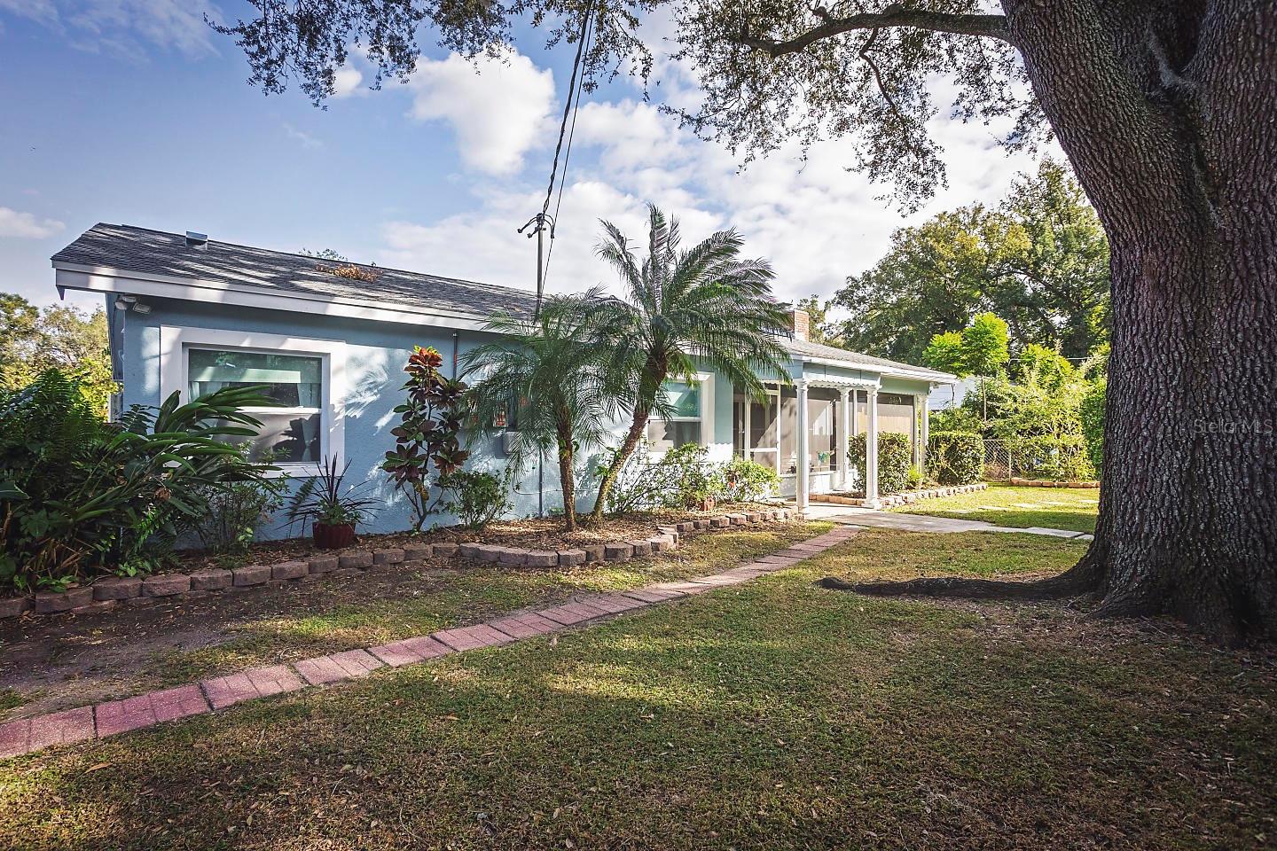 Single Family Residence em SEFFNER, FL - Daniel Dourado