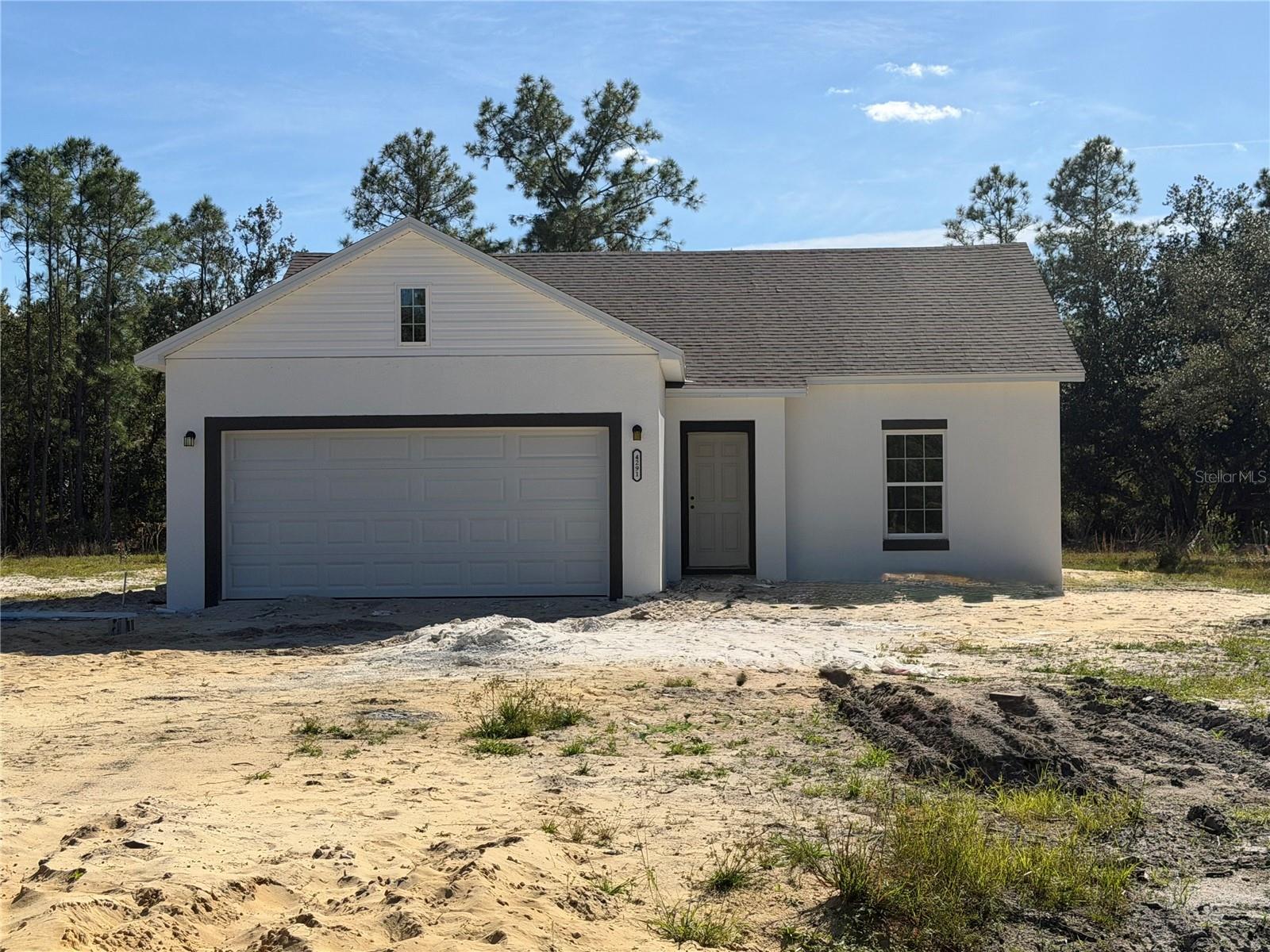 Single Family Residence em INDIAN LAKE ESTATES, FL - Daniel Dourado