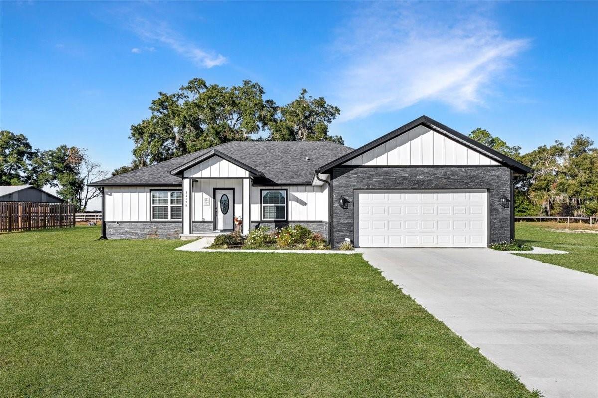 Single Family Residence em BROOKER, FL - Daniel Dourado