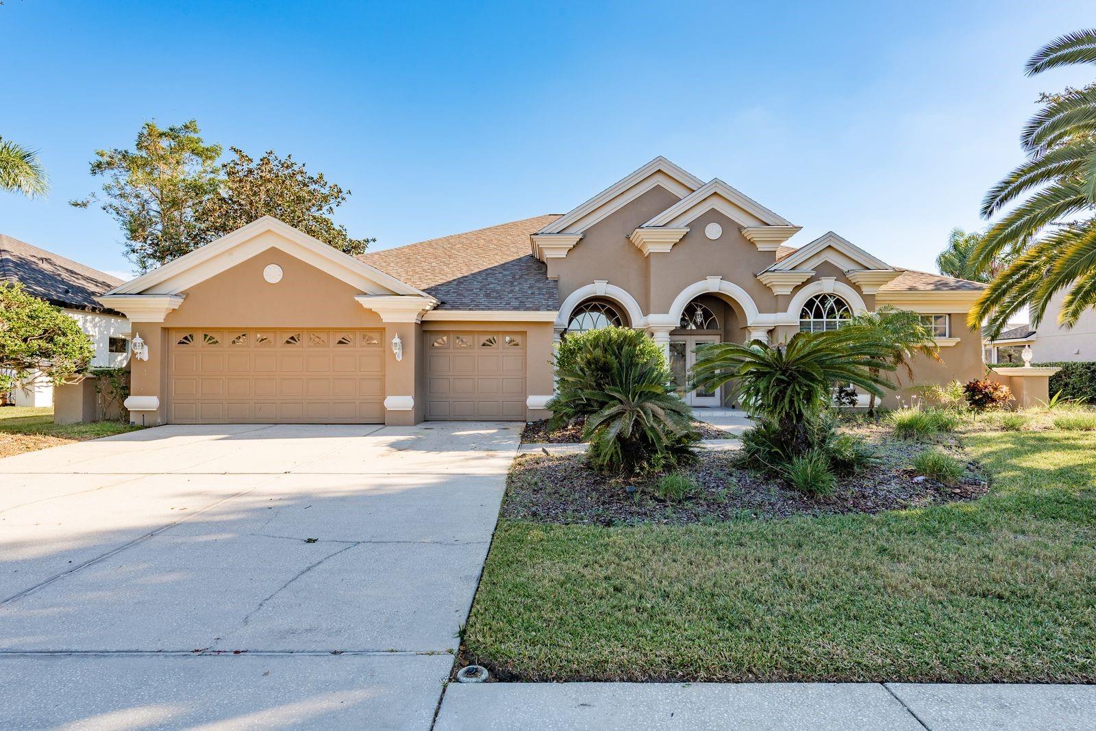 Single Family Residence in PALM HARBOR, FL - Daniel Dourado