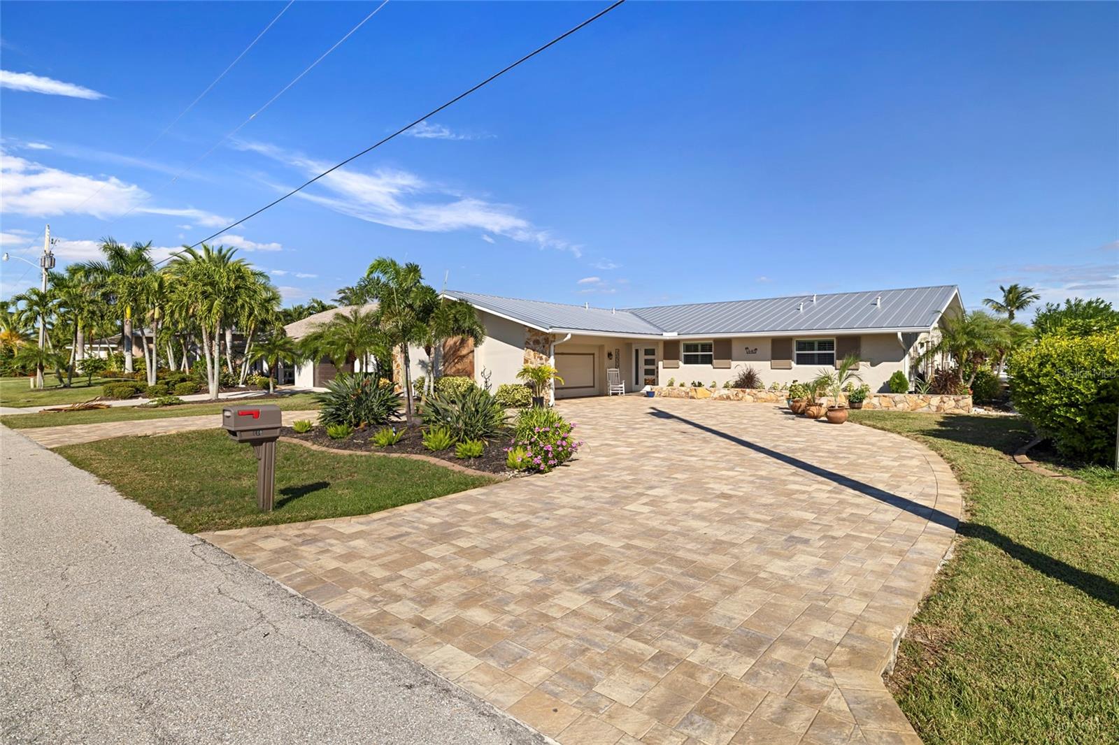 Single Family Residence em PUNTA GORDA, FL - Daniel Dourado
