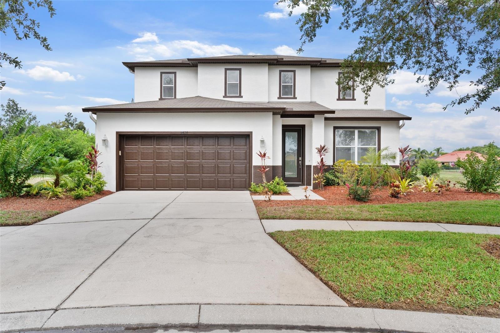 Single Family Residence in APOLLO BEACH, FL - Daniel Dourado
