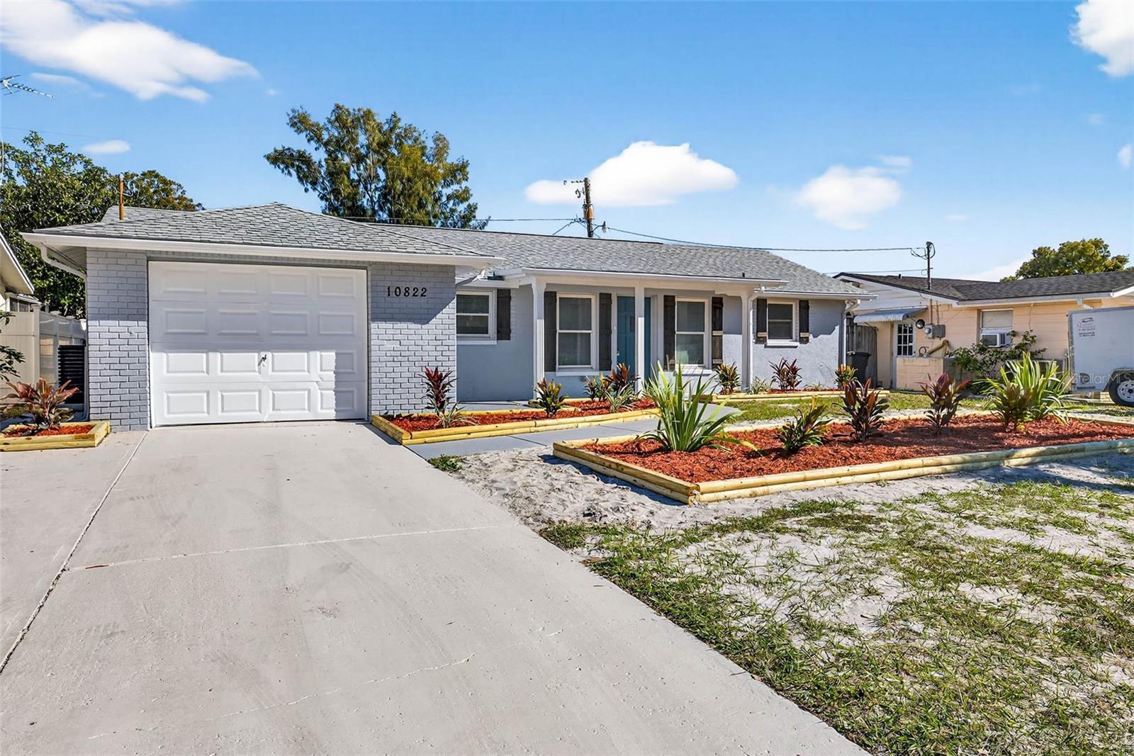 Single Family Residence in PORT RICHEY, FL - Daniel Dourado