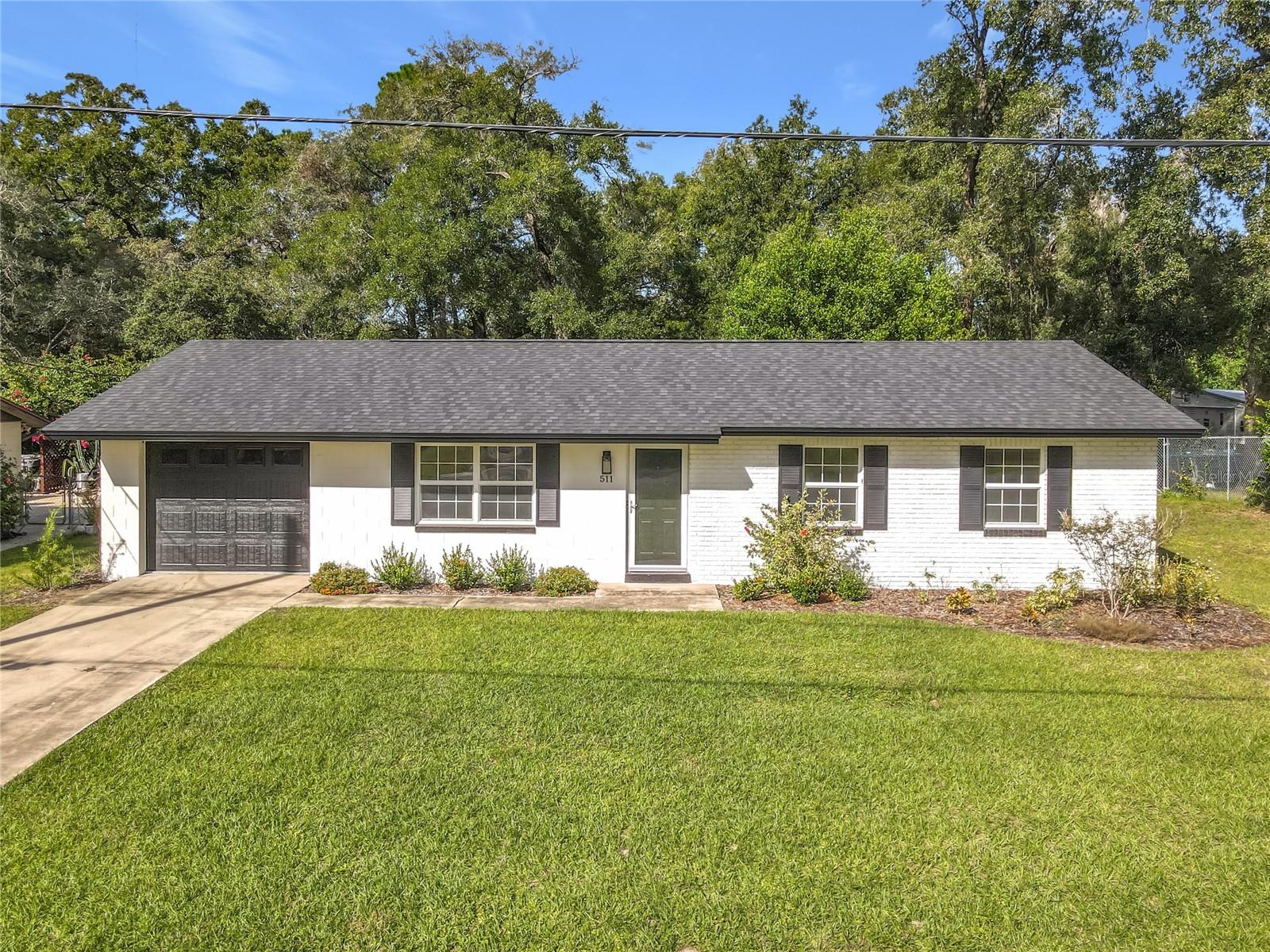 Single Family Residence in ORANGE CITY, FL - Daniel Dourado