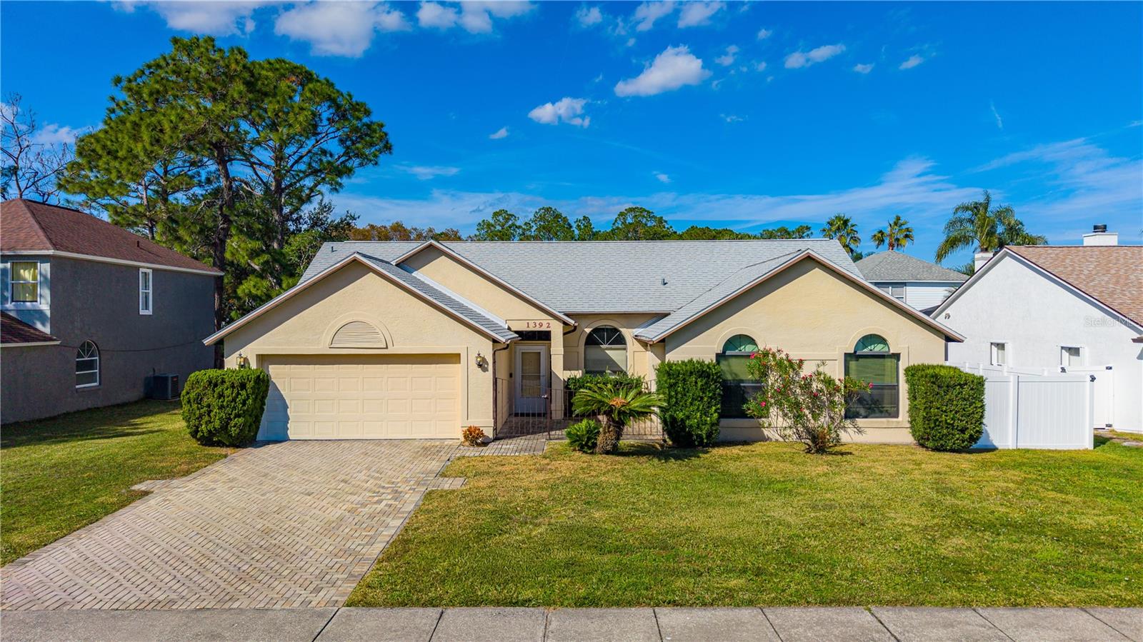 Single Family Residence em PORT ORANGE, FL - Daniel Dourado