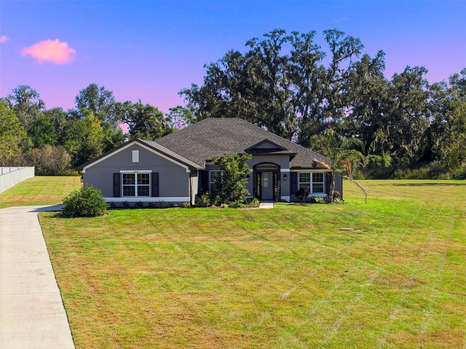 Single Family Residence em DADE CITY, FL - Daniel Dourado