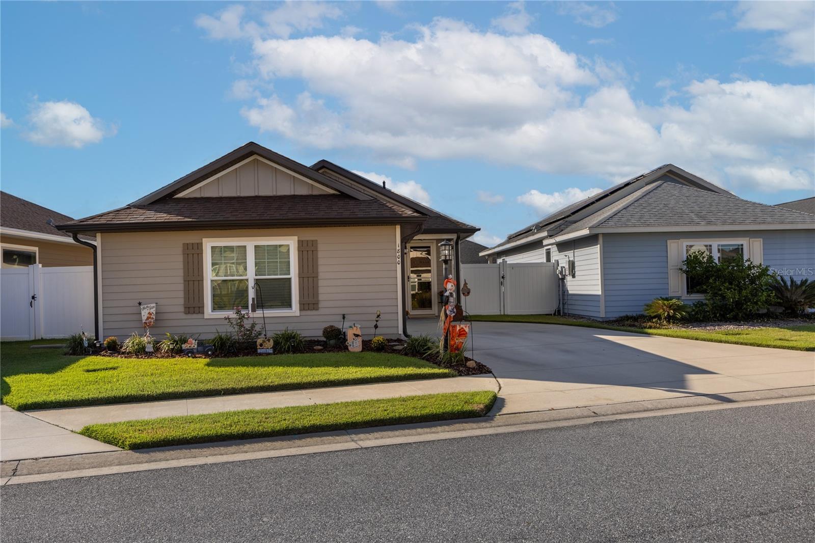 Single Family Residence em NEWBERRY, FL - Daniel Dourado