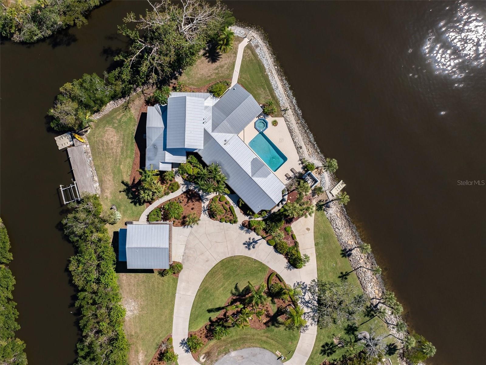 Single Family Residence in ELLENTON, FL - Daniel Dourado