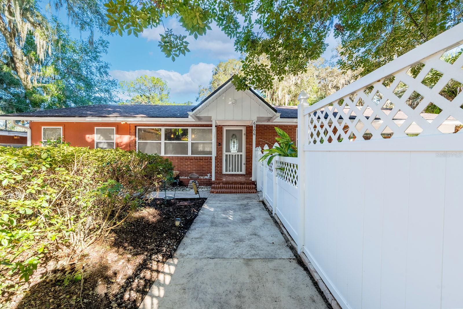 Single Family Residence em KEYSTONE HEIGHTS, FL - Daniel Dourado