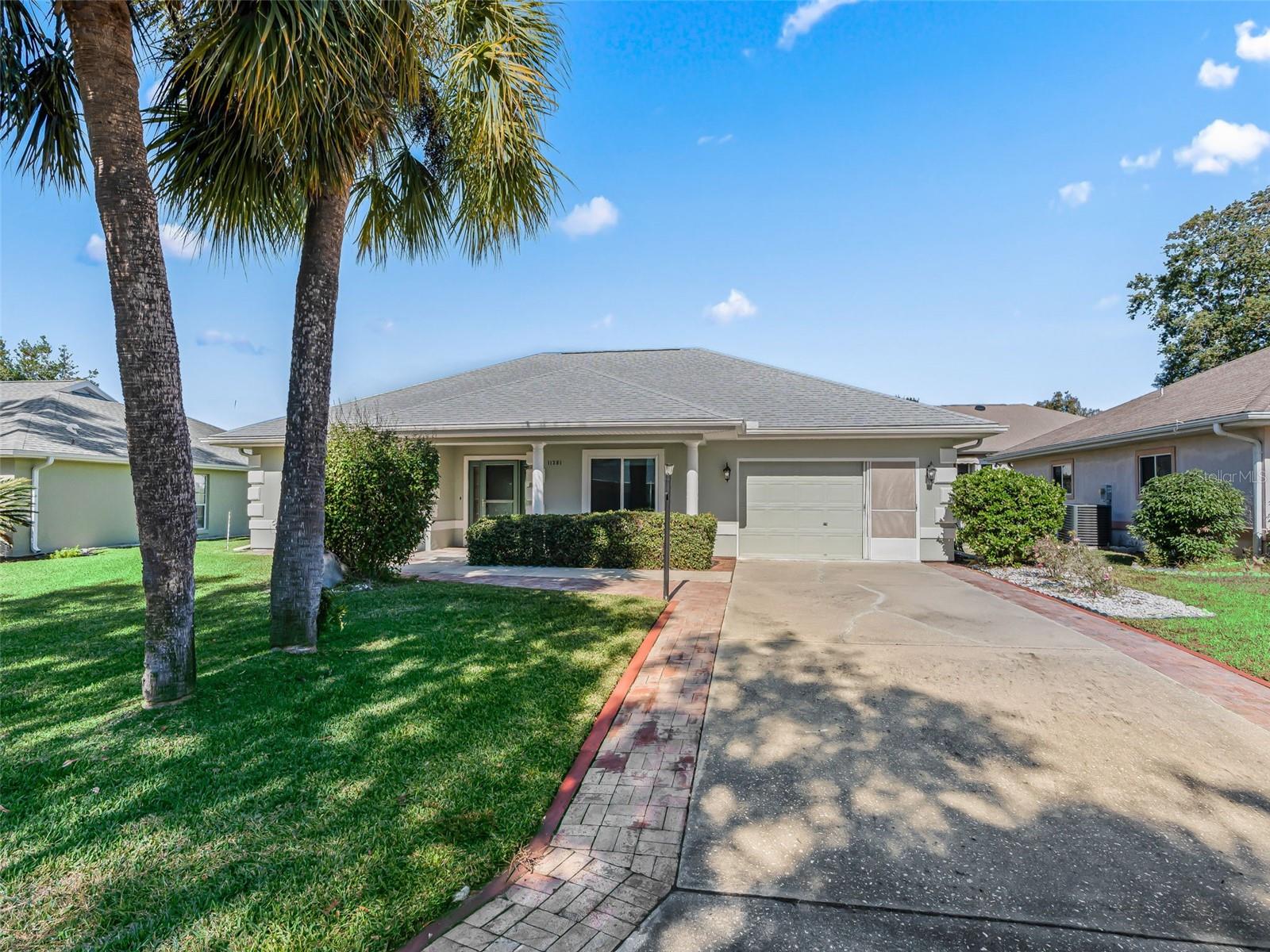 Single Family Residence em SUMMERFIELD, FL - Daniel Dourado