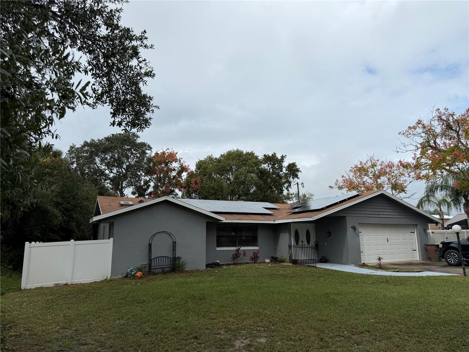 Single Family Residence in DELTONA, FL - Daniel Dourado