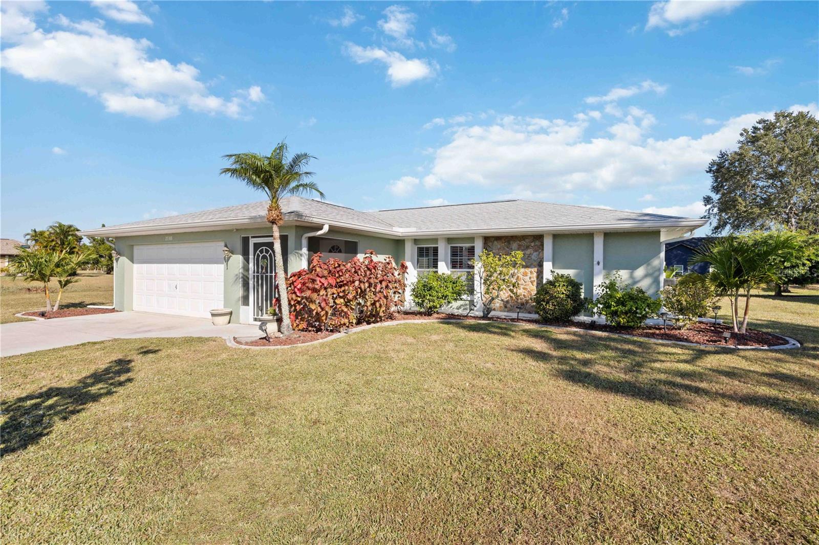 Single Family Residence em PUNTA GORDA, FL - Daniel Dourado