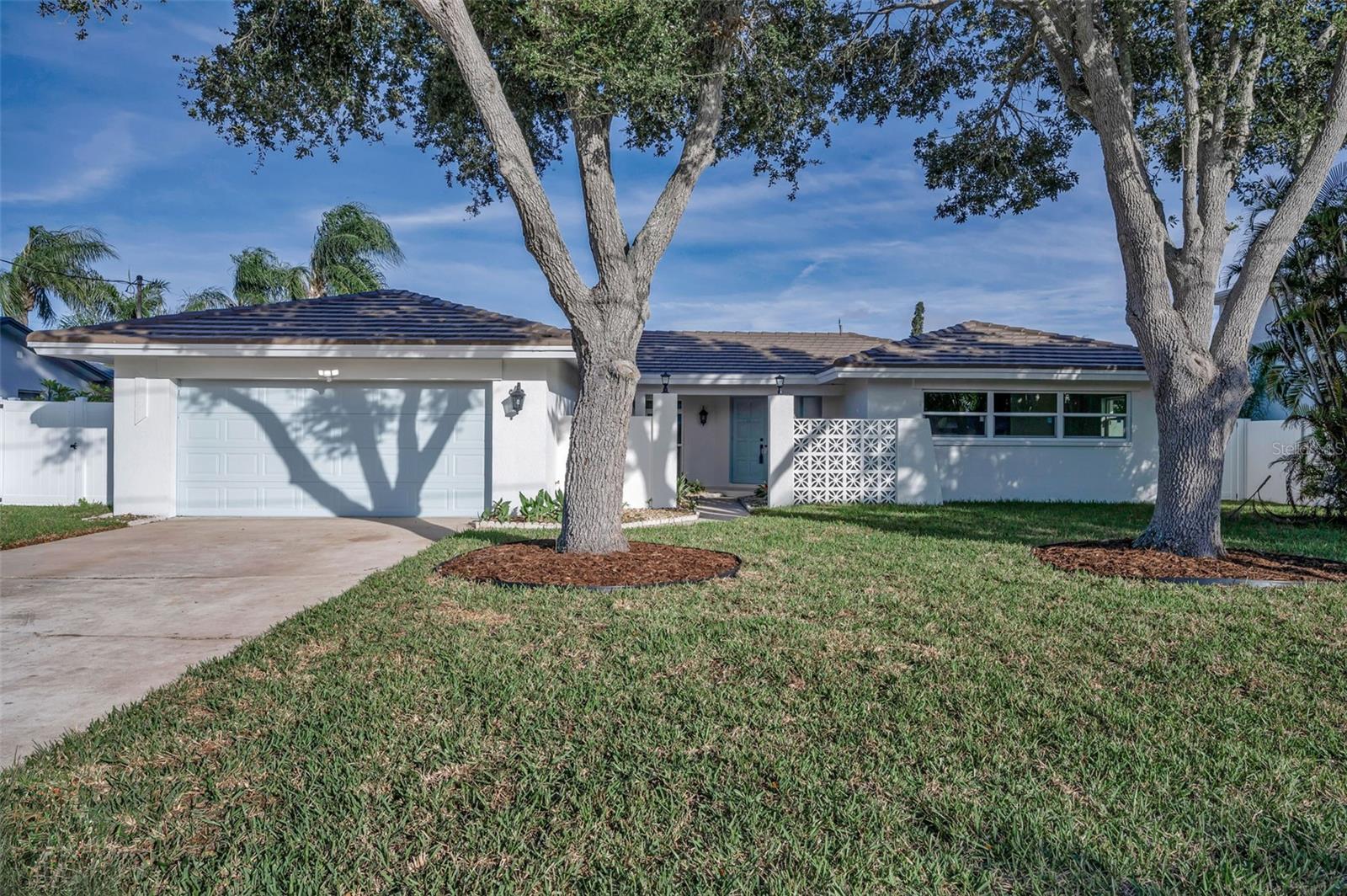 Single Family Residence em LARGO, FL - Daniel Dourado