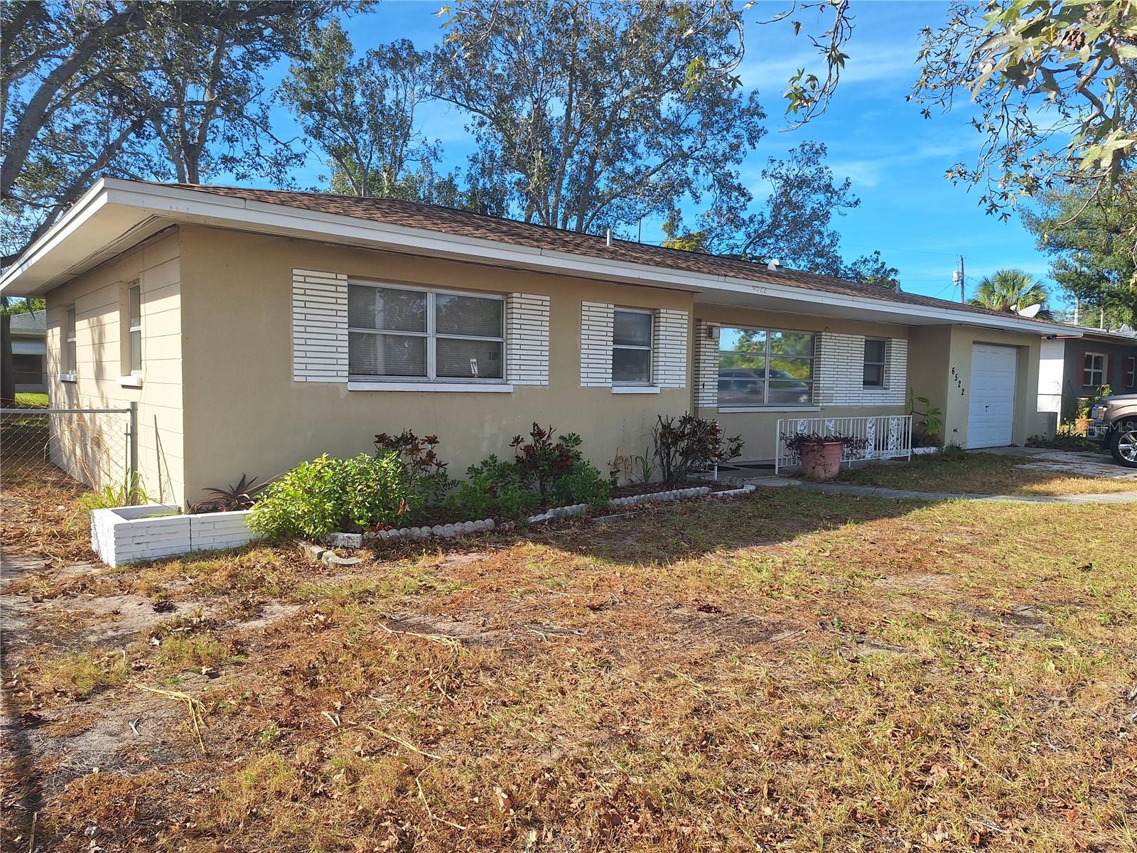 Single Family Residence em SEMINOLE, FL - Daniel Dourado