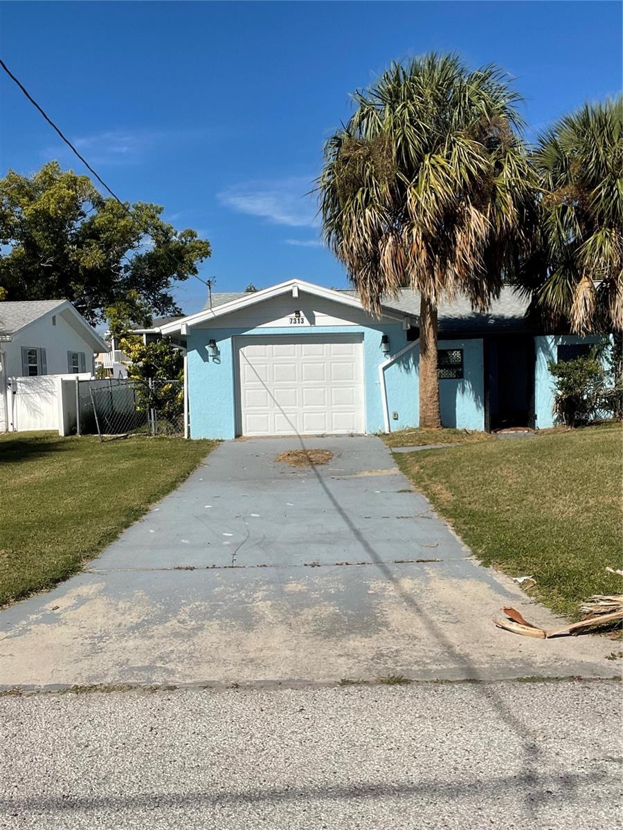 Single Family Residence em HUDSON, FL - Daniel Dourado