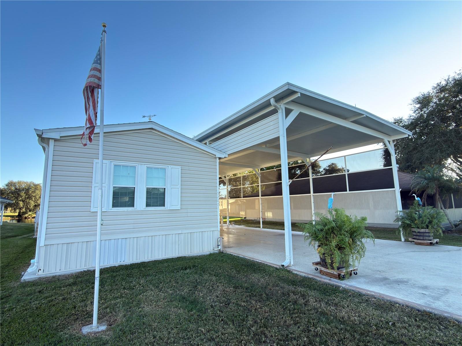 Manufactured Home in POLK CITY, FL - Daniel Dourado