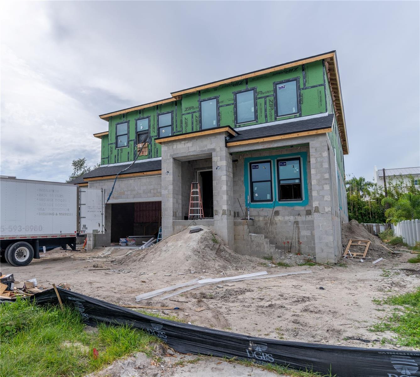 Single Family Residence in TAMPA, FL - Daniel Dourado