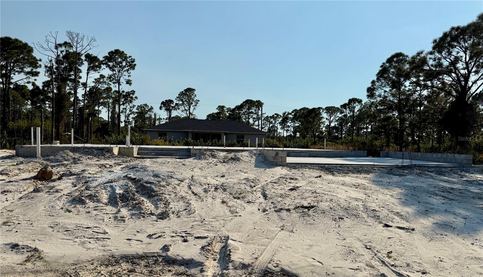 Single Family Residence em PORT CHARLOTTE, FL - Daniel Dourado