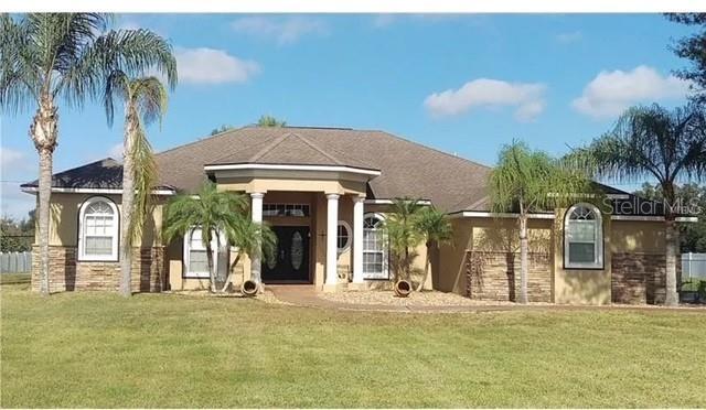 Single Family Residence in DOVER, FL - Daniel Dourado