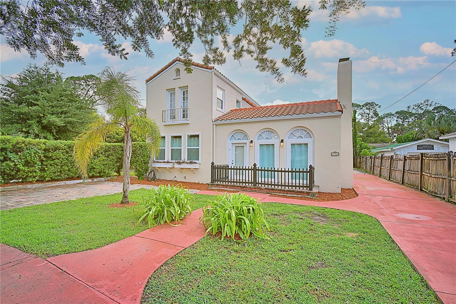 Single Family Residence in DAYTONA BEACH, FL - Daniel Dourado