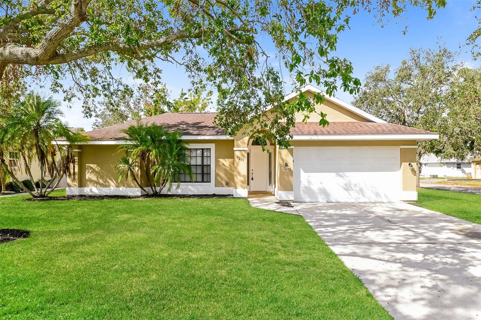 Single Family Residence em PALMETTO, FL - Daniel Dourado