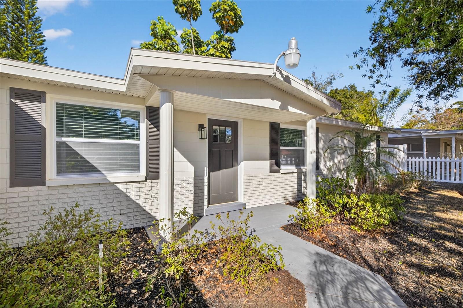 Single Family Residence in TAMPA, FL - Daniel Dourado