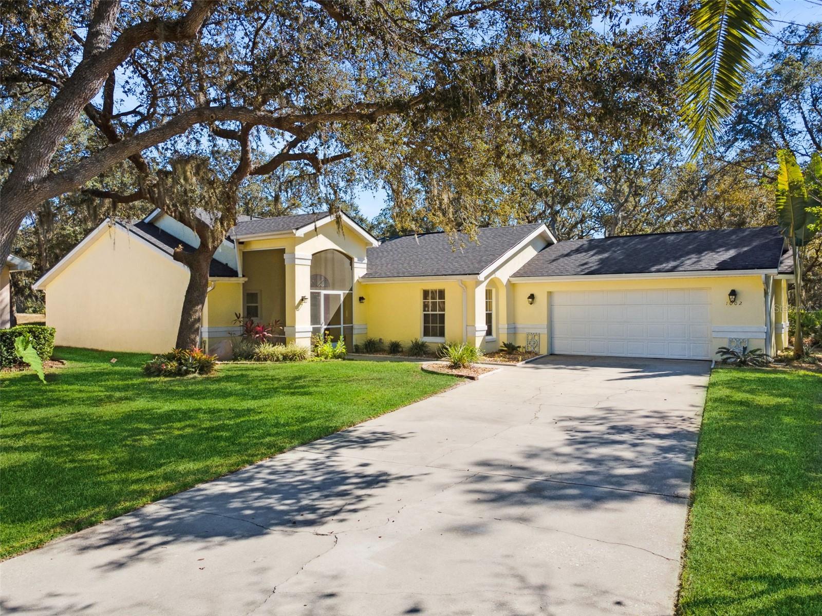 Single Family Residence in LAKE WALES, FL - Daniel Dourado