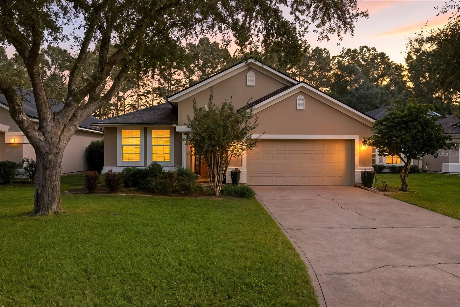 Single Family Residence in ORANGE PARK, FL - Daniel Dourado