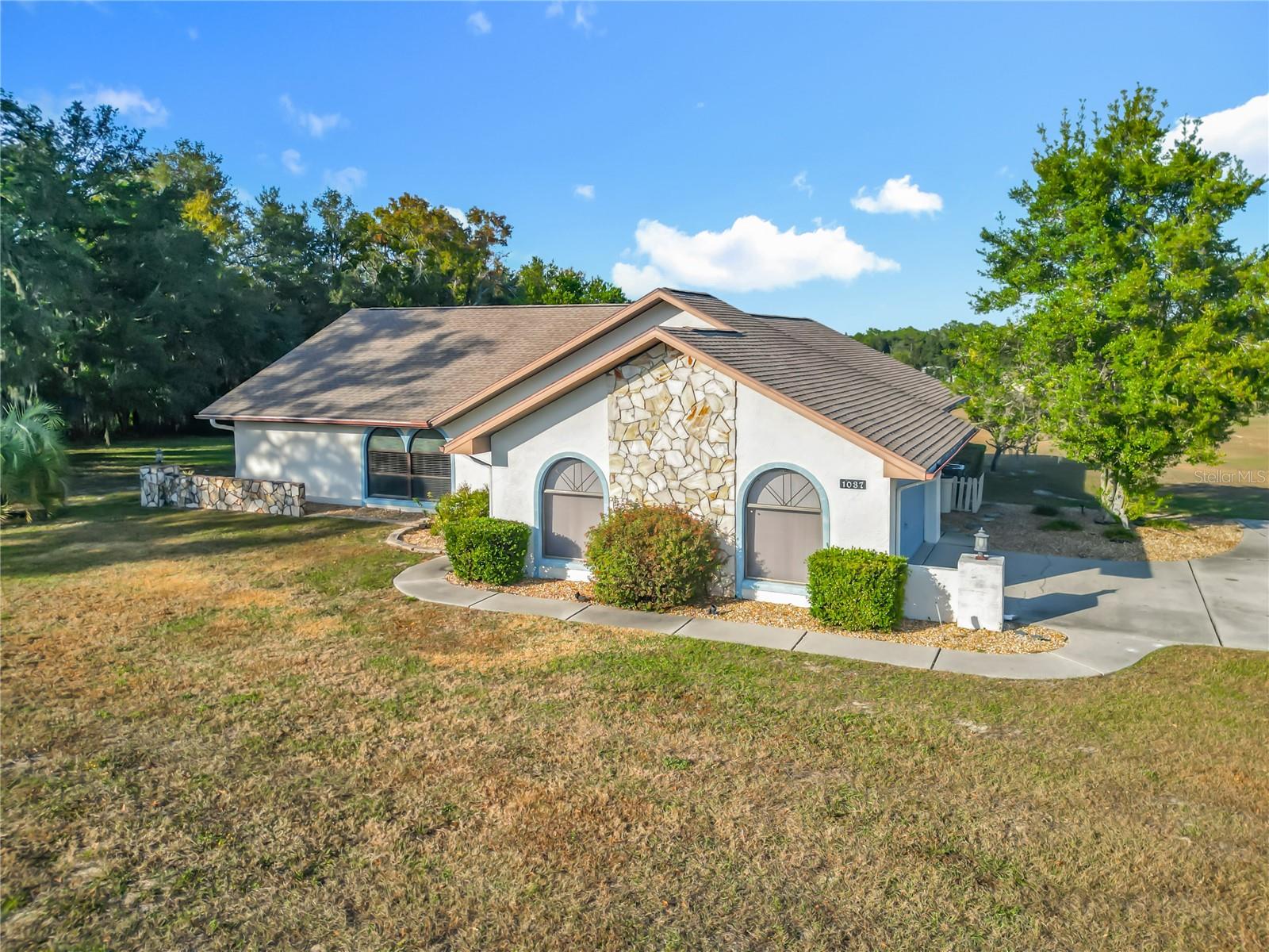 Single Family Residence em HERNANDO, FL - Daniel Dourado