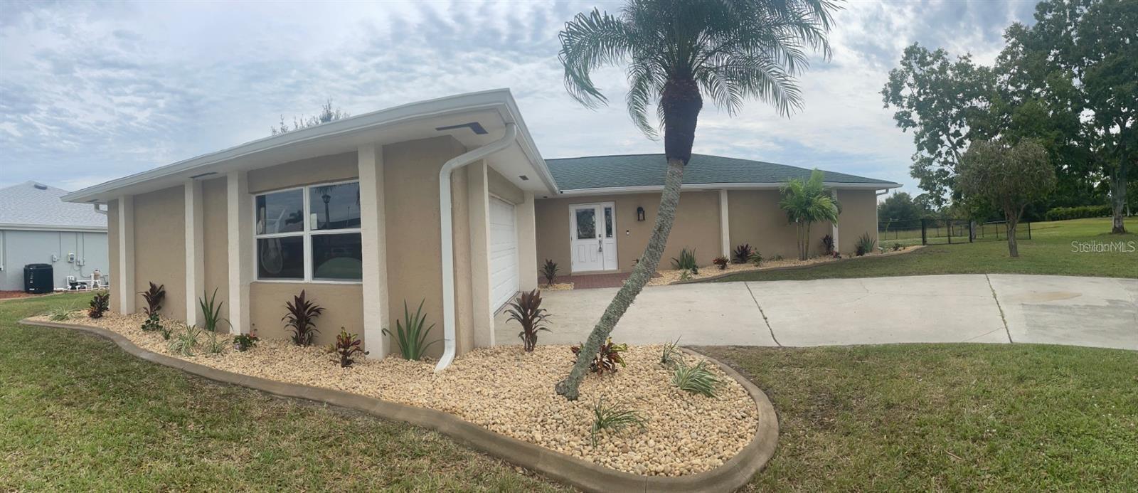 Single Family Residence em PUNTA GORDA, FL - Daniel Dourado