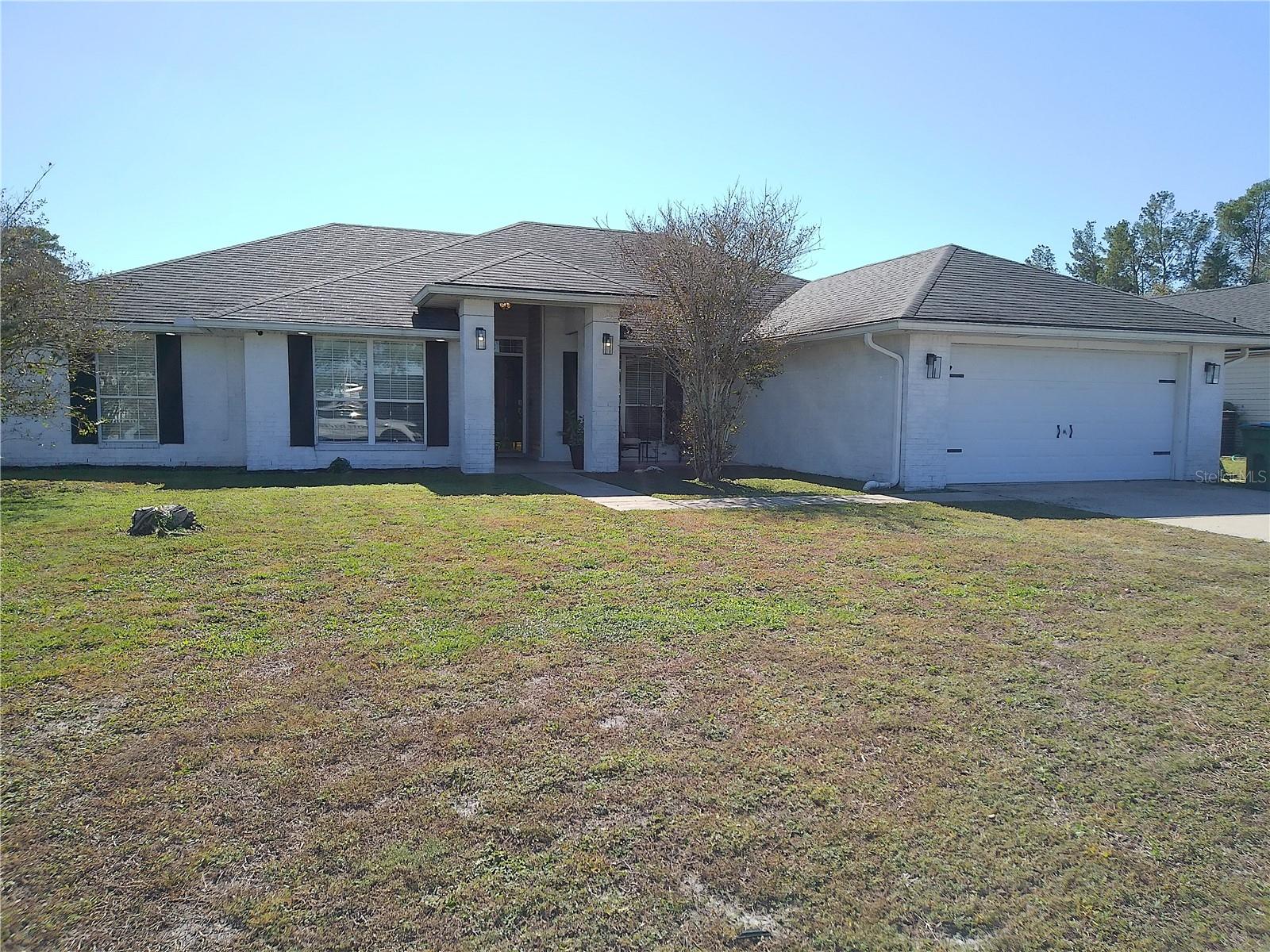 Single Family Residence in DELTONA, FL - Daniel Dourado