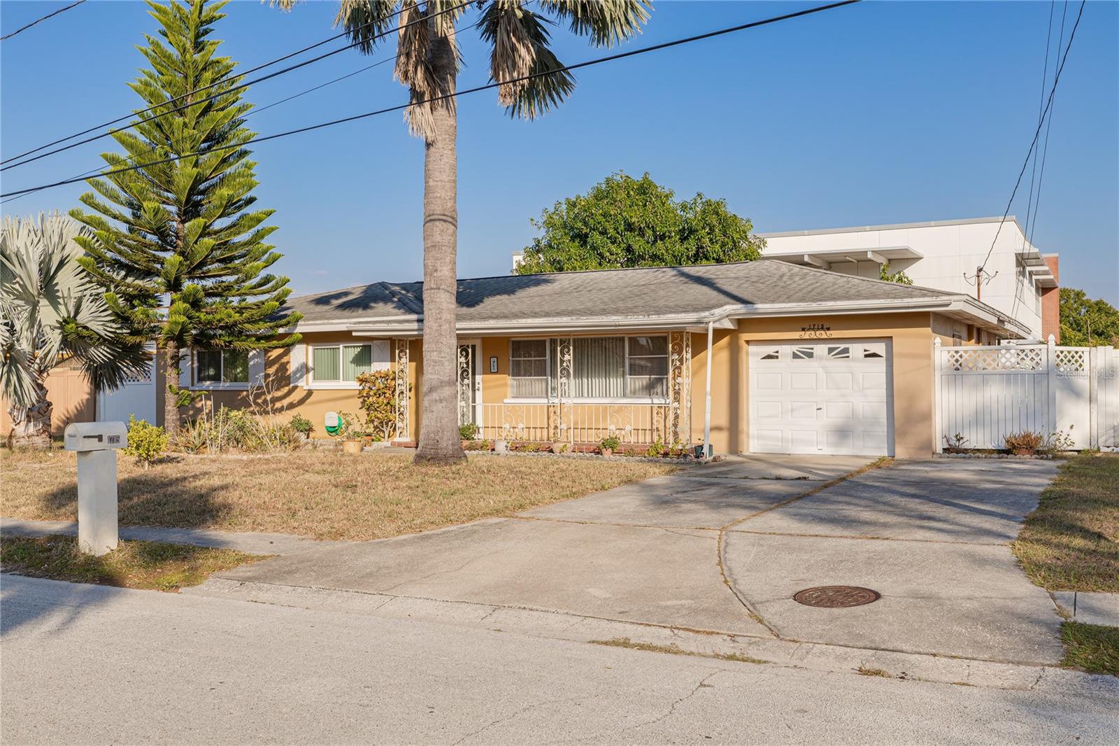 Single Family Residence em LARGO, FL - Daniel Dourado