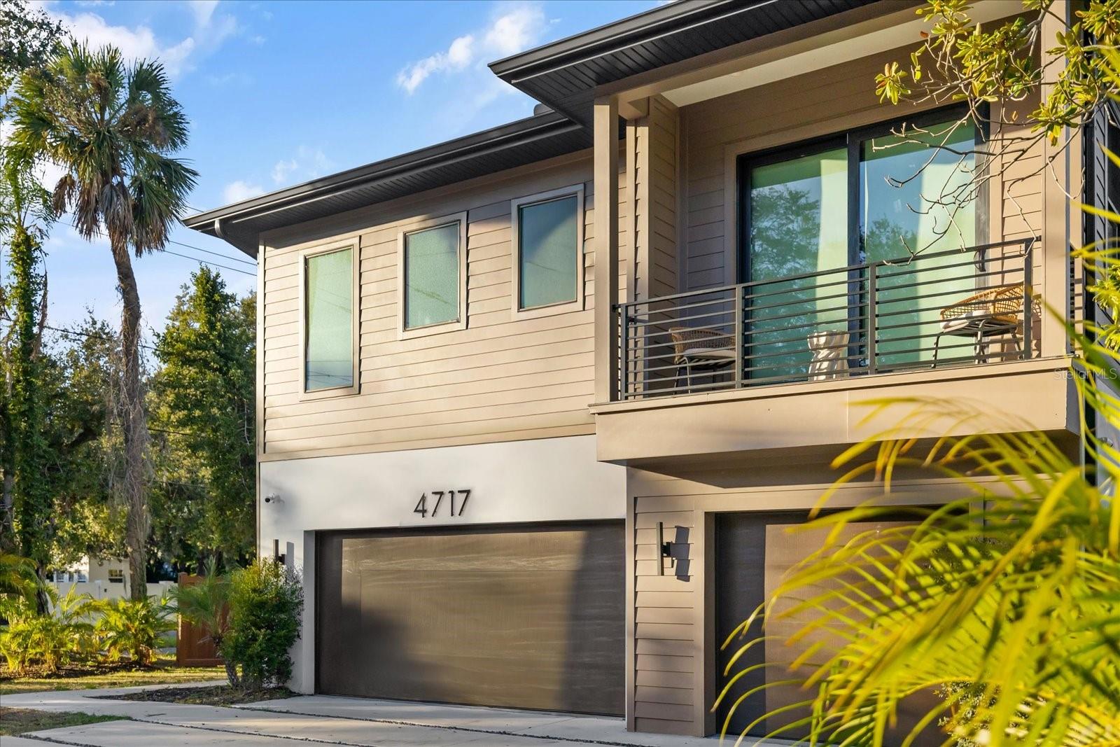 Single Family Residence in TAMPA, FL - Daniel Dourado