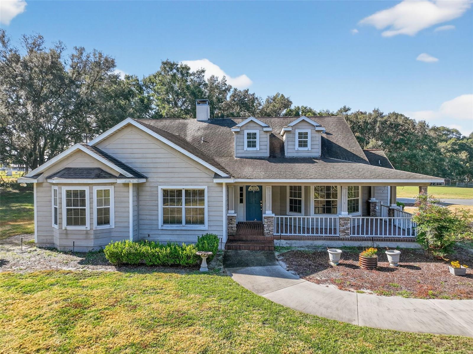 Single Family Residence em OXFORD, FL - Daniel Dourado