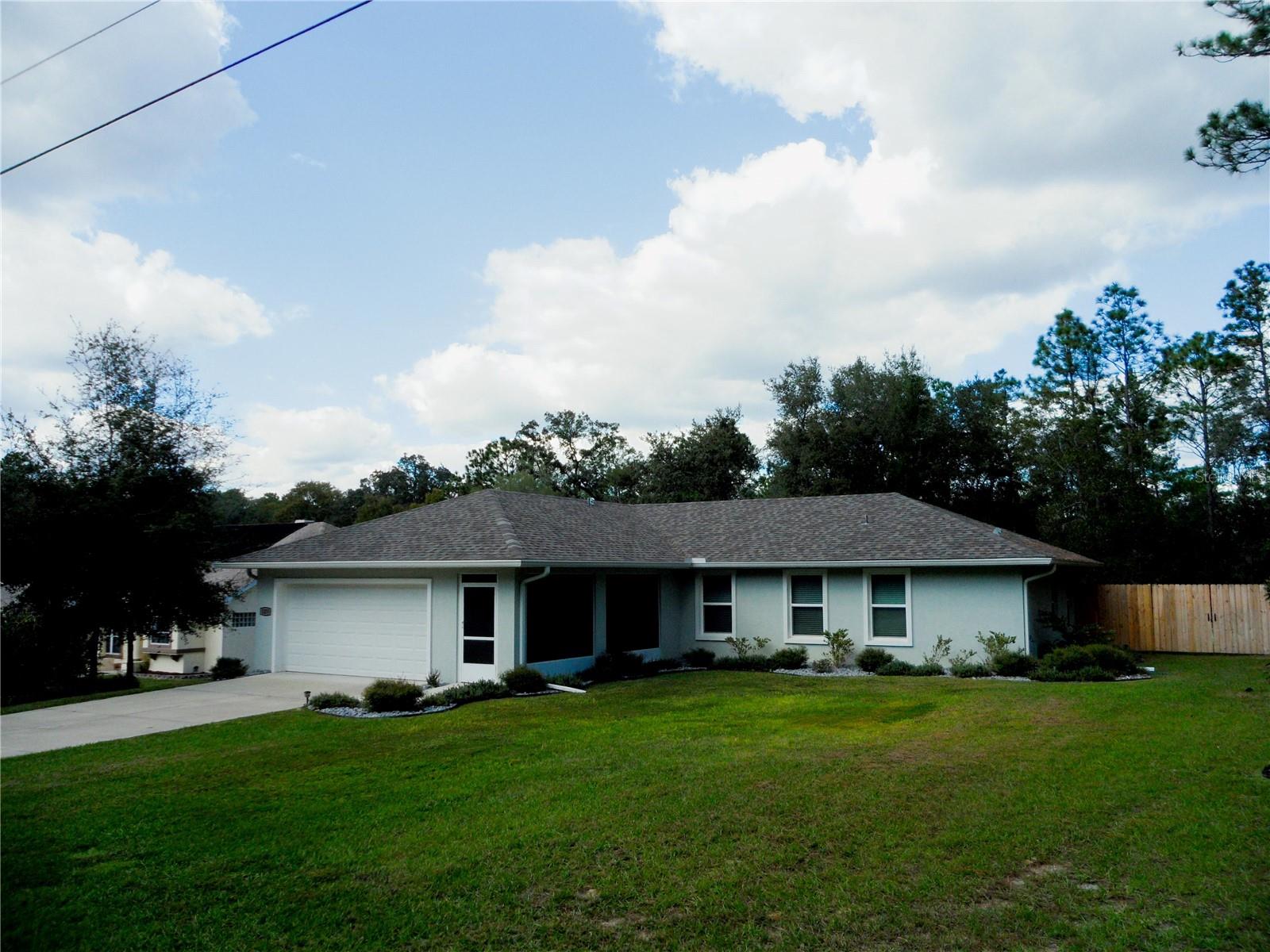 Single Family Residence em HERNANDO, FL - Daniel Dourado
