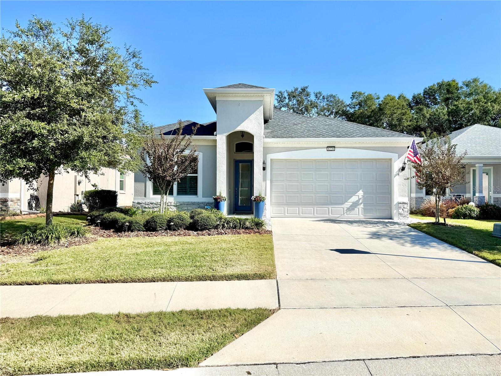 Single Family Residence em MOUNT DORA, FL - Daniel Dourado
